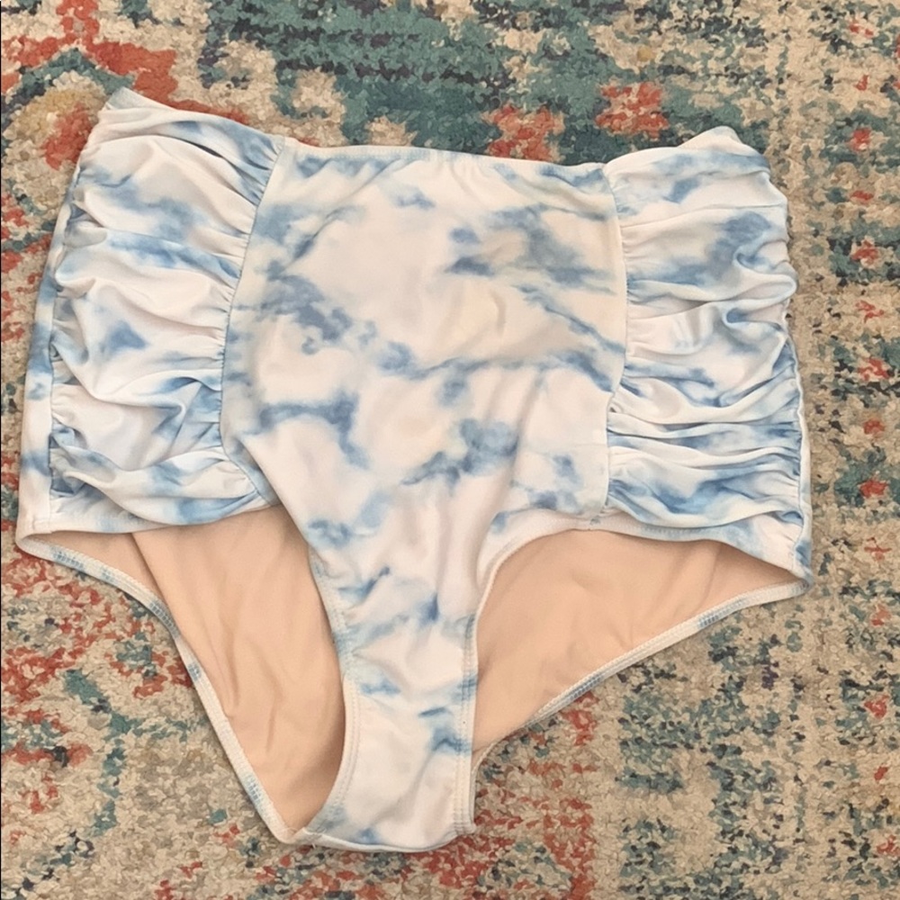 Kortni Jeane ruffle down bottoms